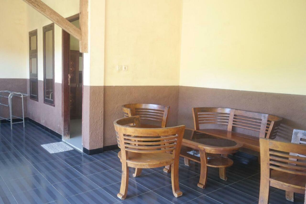 Ferienwohnung Harrys Oceanhouse 2 Pacitan Exterior foto