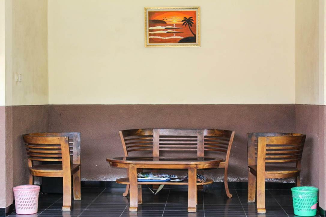Ferienwohnung Harrys Oceanhouse 2 Pacitan Exterior foto