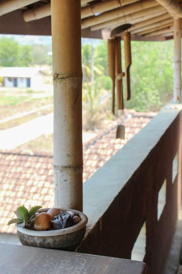 Ferienwohnung Harrys Oceanhouse 2 Pacitan Exterior foto