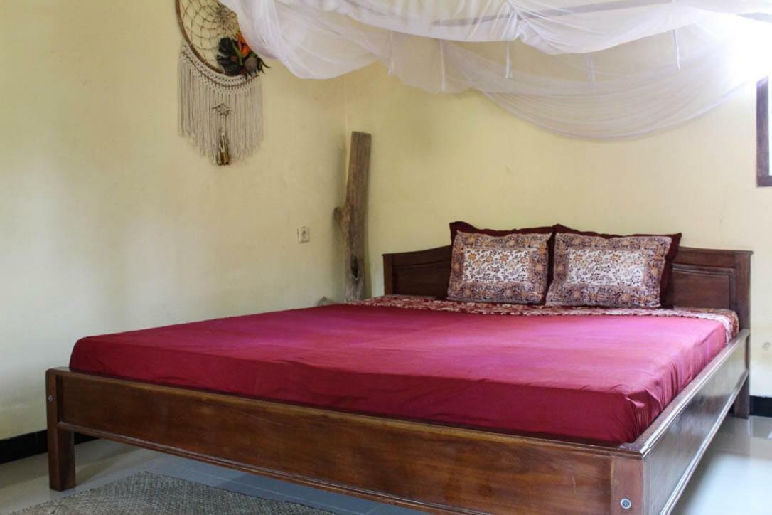 Ferienwohnung Harrys Oceanhouse 2 Pacitan Exterior foto