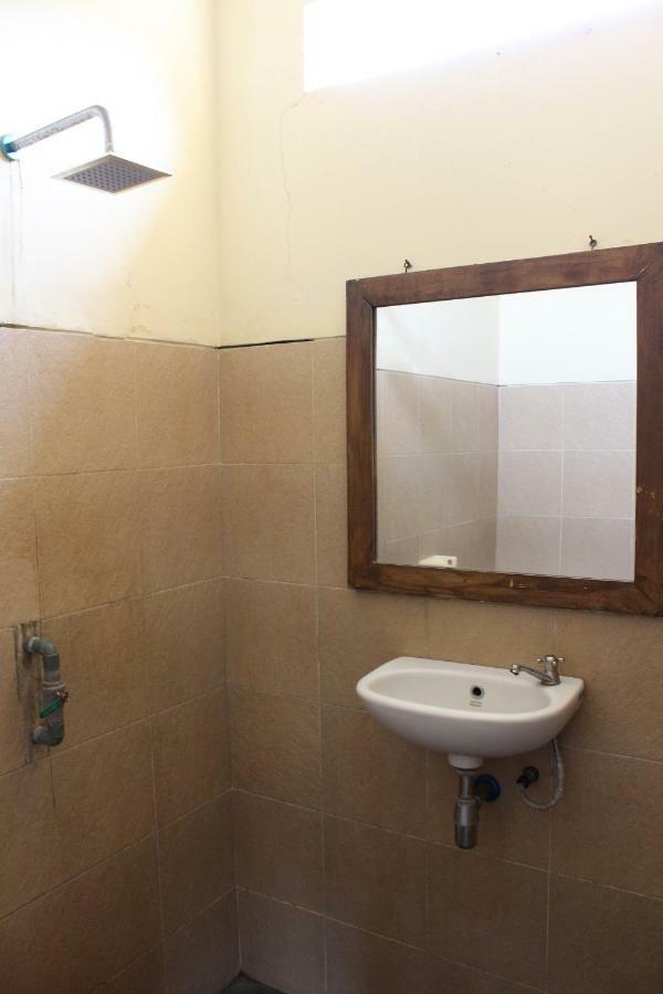 Ferienwohnung Harrys Oceanhouse 2 Pacitan Exterior foto